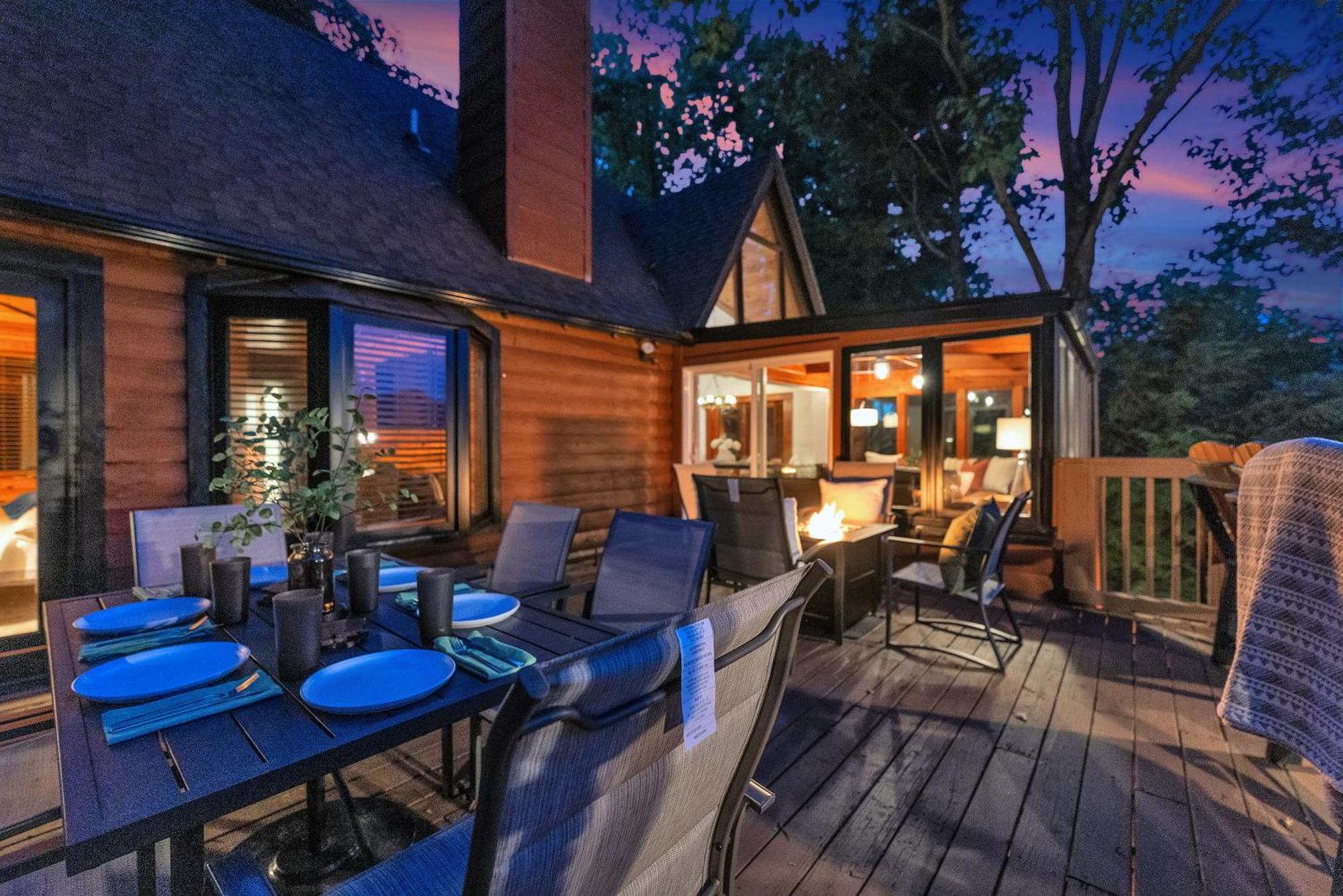 Family Chalet With Sauna, Hottub, Heavenly Views! Mins To Downtown! Gatlinburg Exterior photo